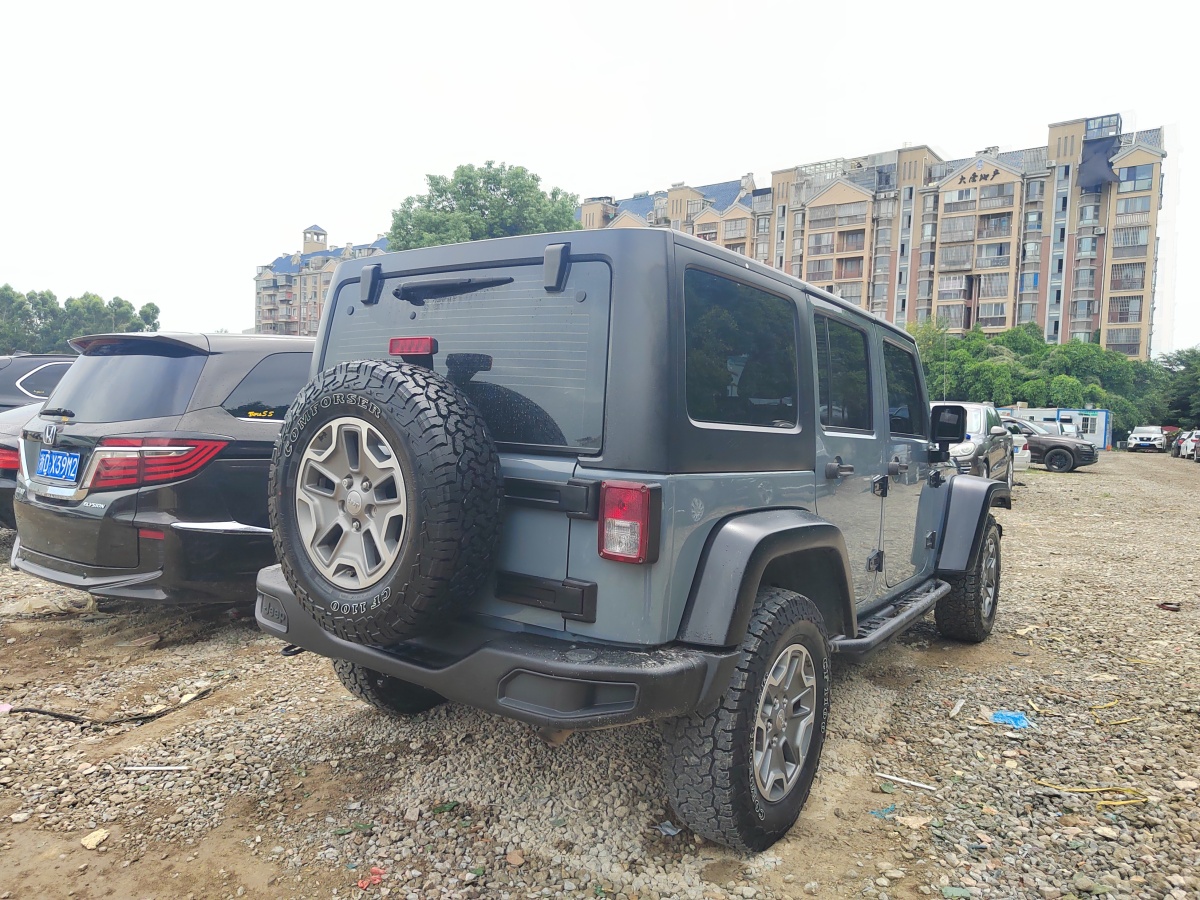 Jeep 牧馬人  2015款 3.0L Sahara 四門版圖片