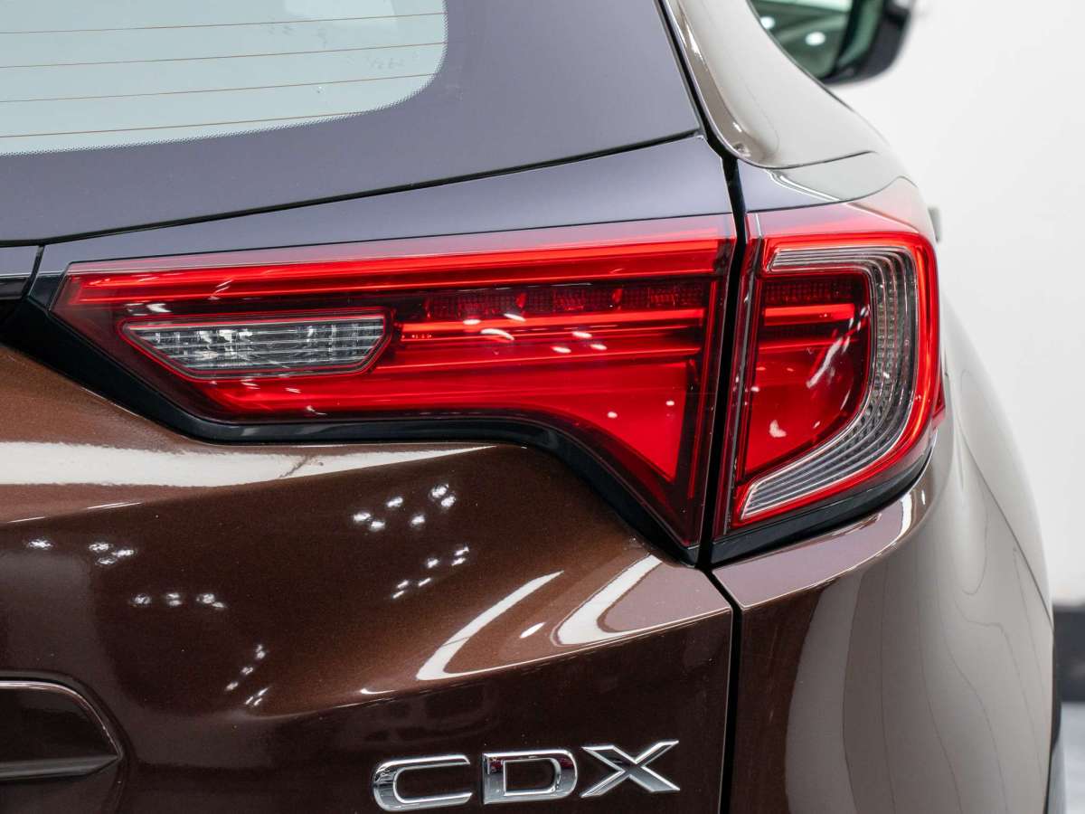 謳歌 CDX  2016款 1.5T 兩驅(qū)暢享版圖片