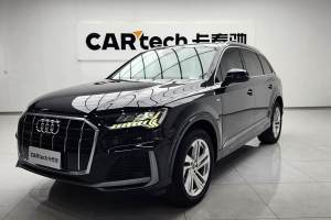 奥迪Q7 奥迪 55 TFSI quattro S line运动型