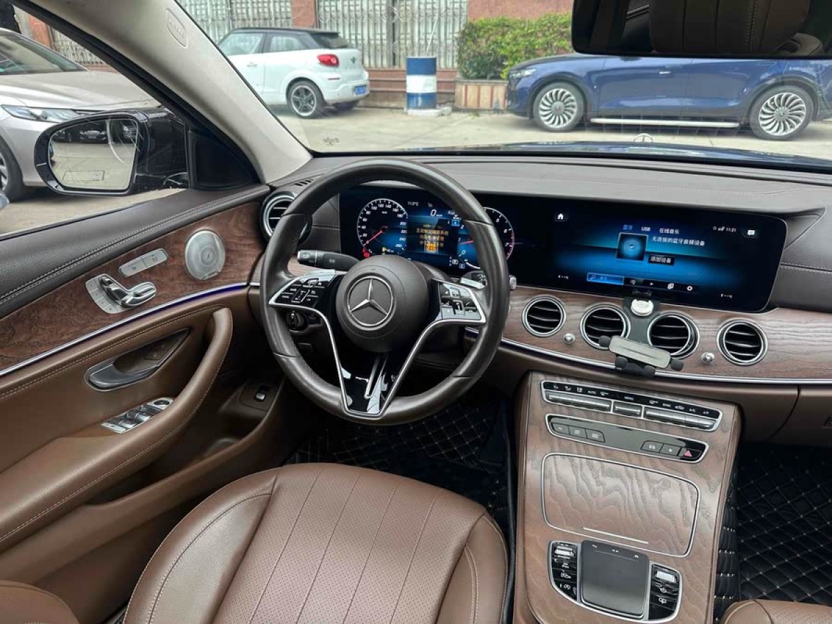 奔馳 奔馳E級(jí)  2021款 改款 E 300 L 豪華型圖片