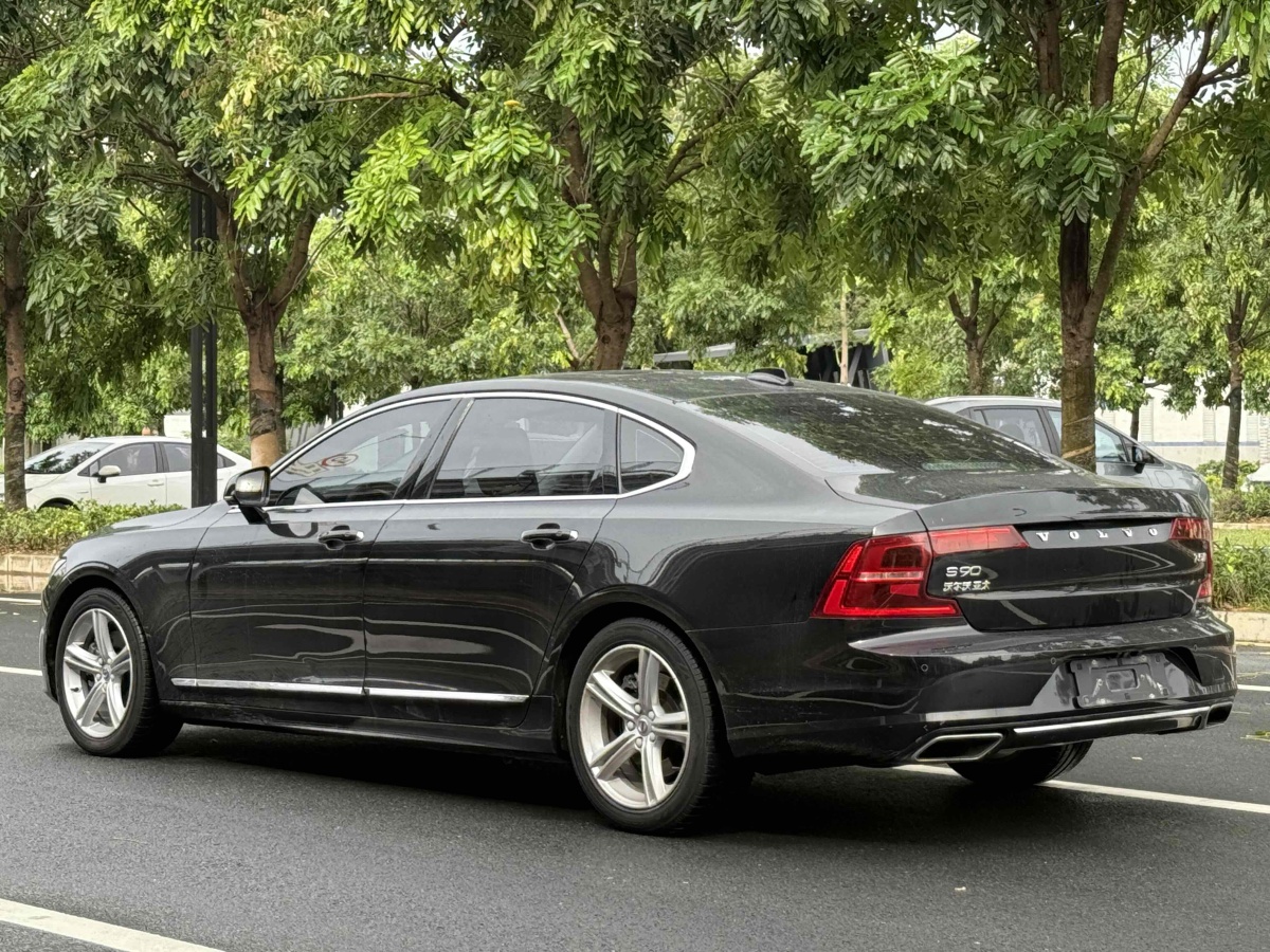 沃爾沃 S90  2020款 改款 T5 智逸豪華版圖片