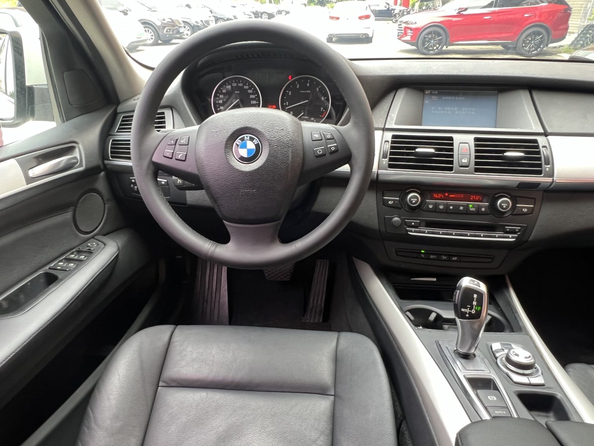 寶馬 寶馬X5  2011款 xDrive35i 領(lǐng)先型圖片