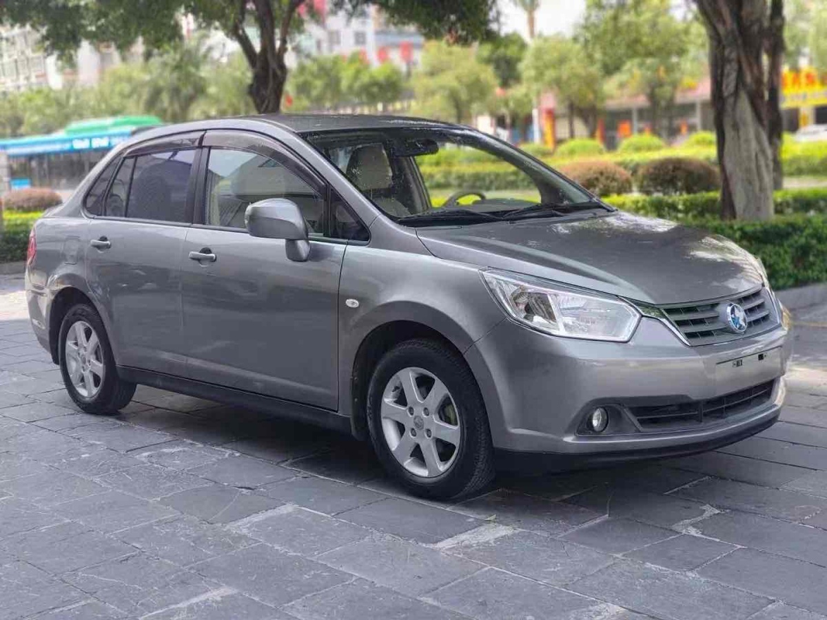 啟辰 D50  2013款 1.6L 手動時(shí)尚版圖片