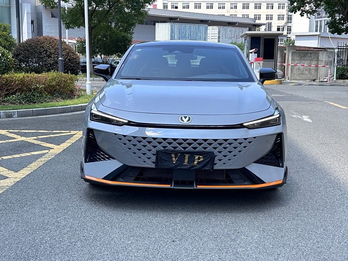 長安 長安UNI-V  2024款 1.5T 尊貴運動型圖片