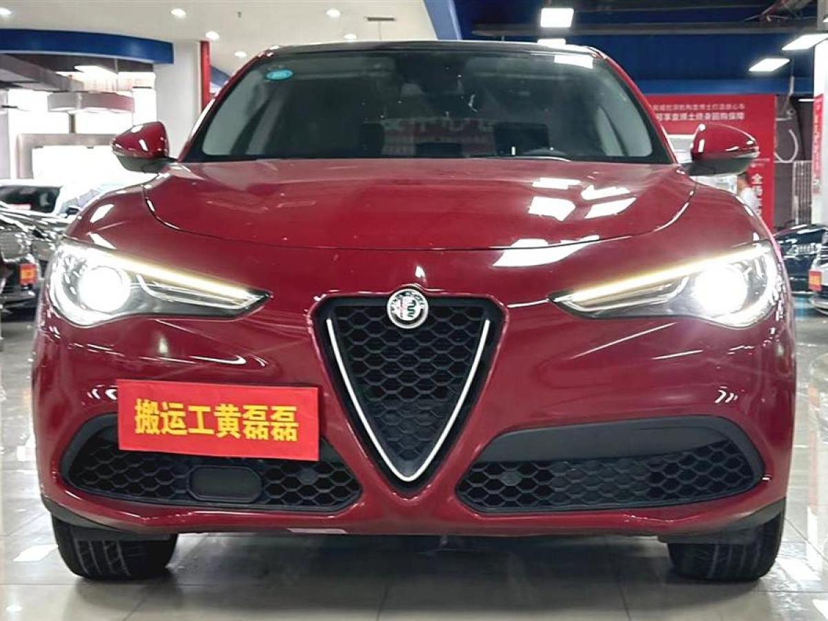 阿尔法·罗密欧 Stelvio  2017款 2.0T 200HP 豪华版图片