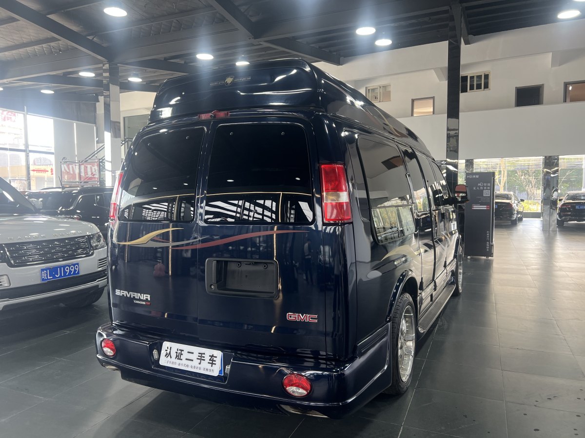 2013年1月GMC SAVANA  2013款 5.3L 四驅(qū)總裁級(jí)