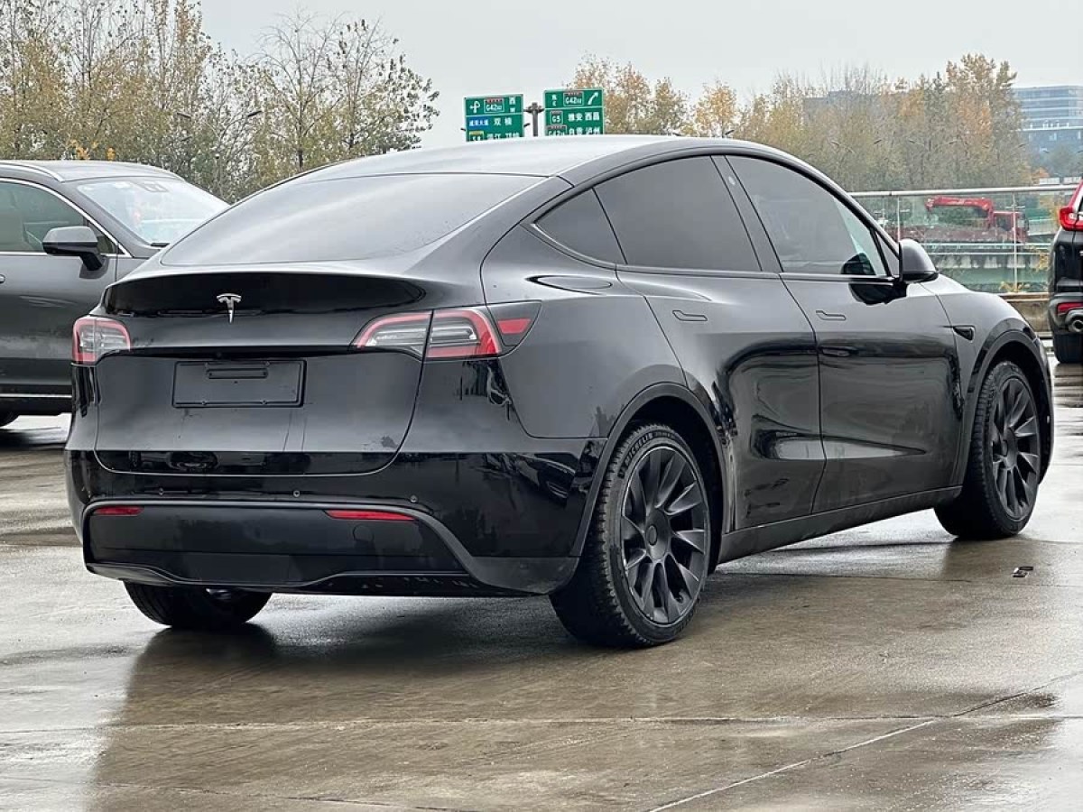 特斯拉 Model Y  2022款 改款 后輪驅(qū)動版圖片