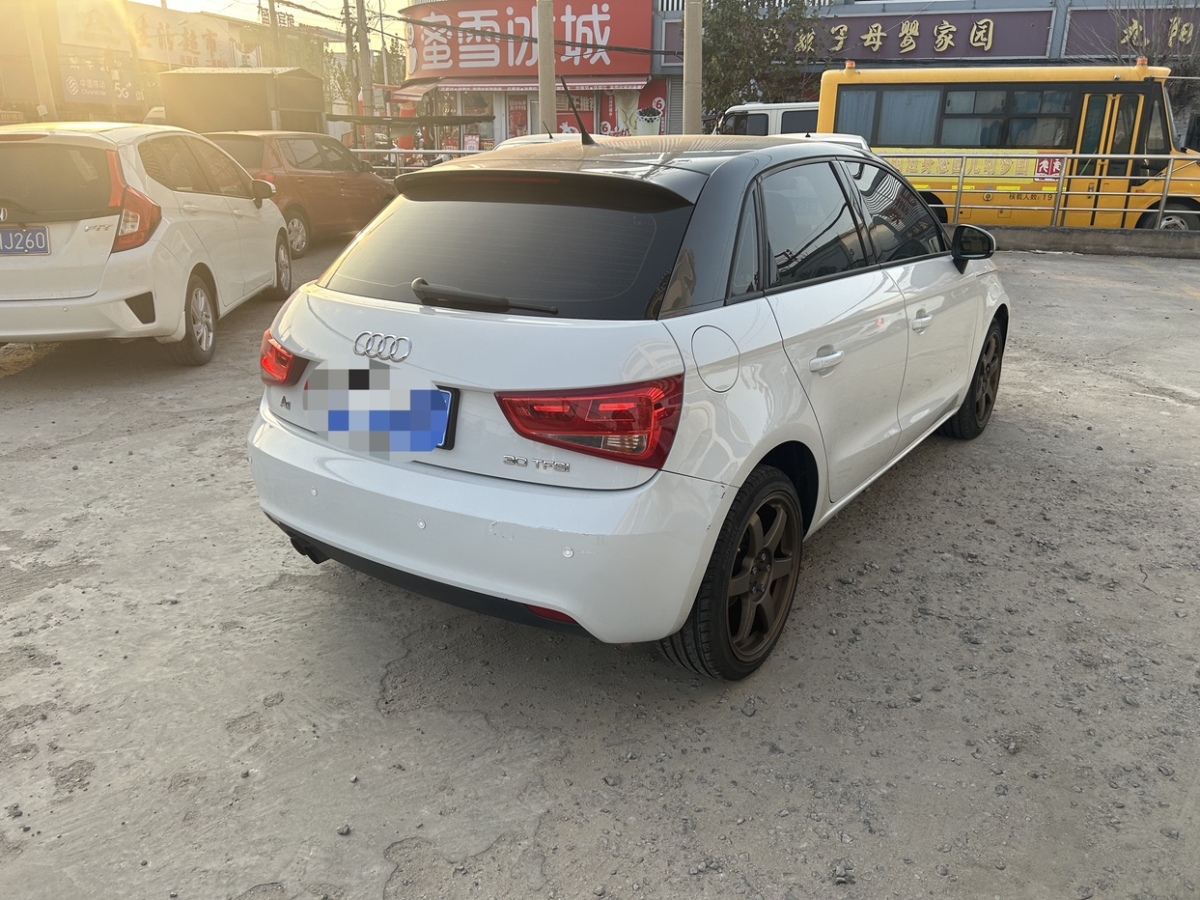 奧迪 奧迪A1  2014款 30 TFSI Sportback時(shí)尚型圖片