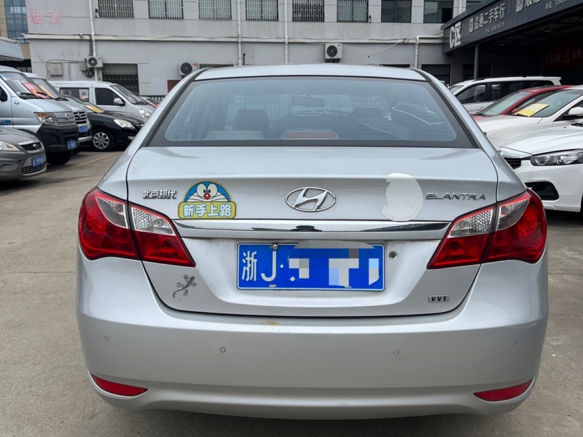 現(xiàn)代 悅動  2011款 1.6L 自動頂級型圖片