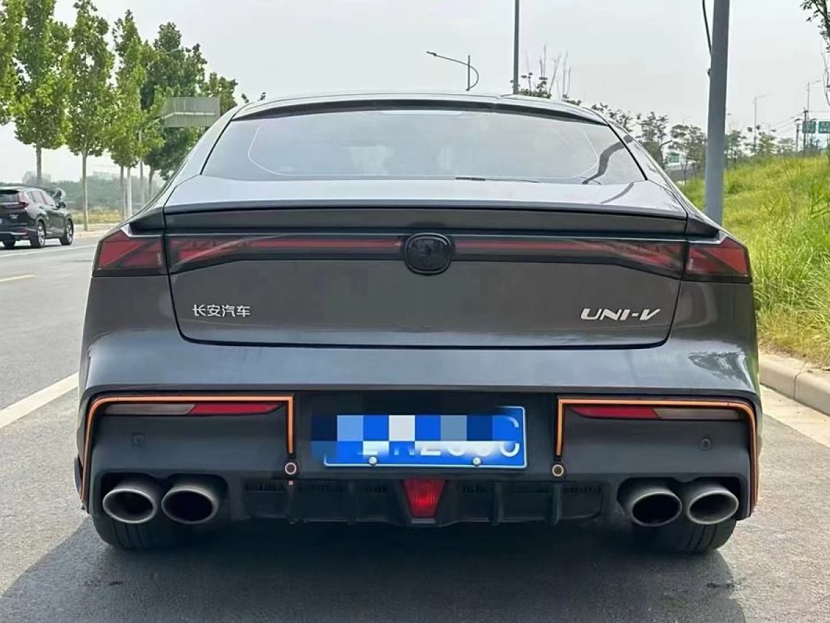 長(zhǎng)安 長(zhǎng)安UNI-V  2023款 1.5T 運(yùn)動(dòng)版圖片