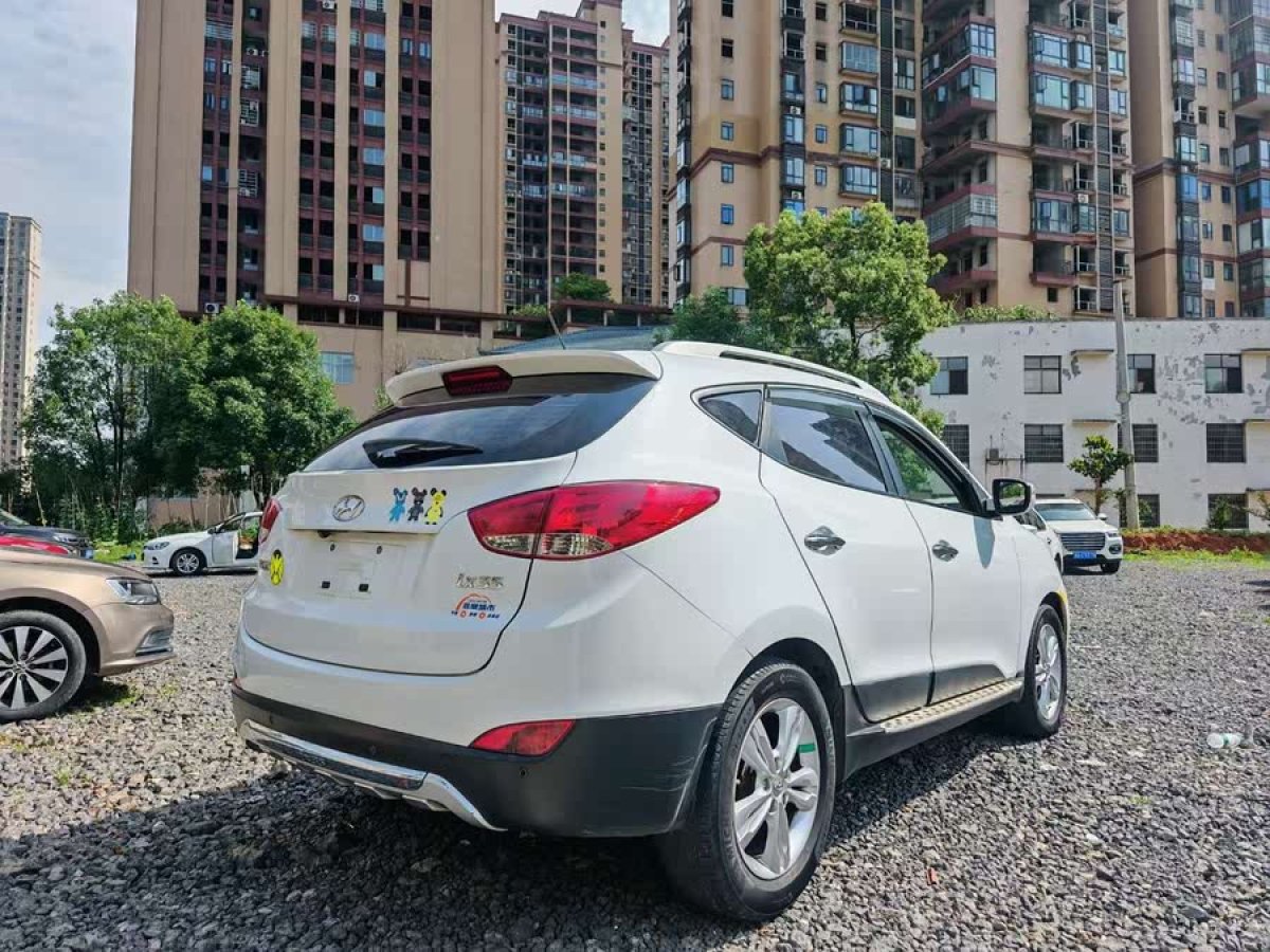現(xiàn)代 ix35  2013款 2.0L 自動兩驅(qū)舒適型GL 國IV圖片