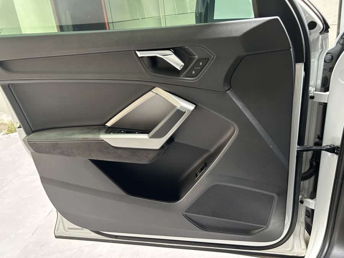 奧迪 奧迪Q3  2019款  35 TFSI 時尚動感型圖片