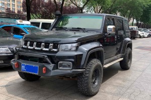 BJ40 北京 PLUS 2.3T 自動四驅(qū)尊享版