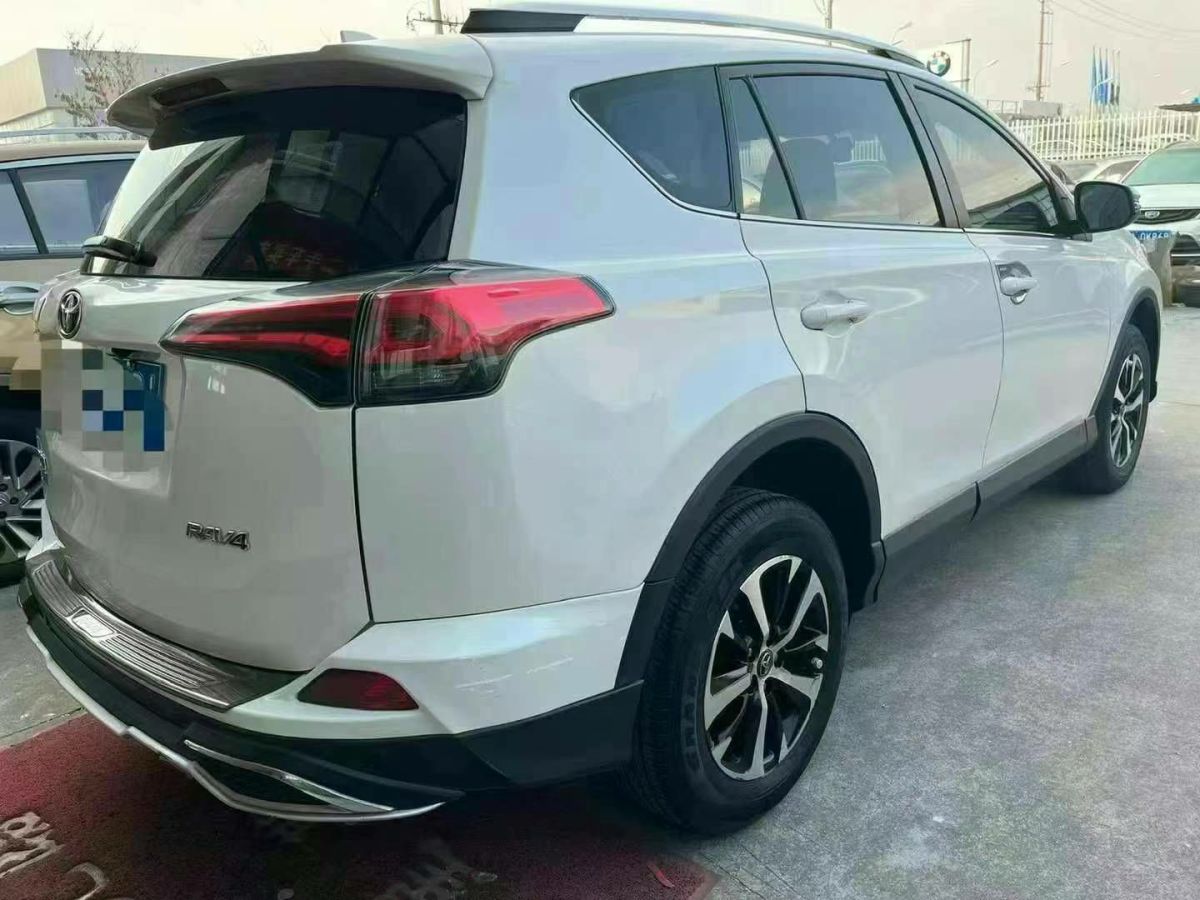 豐田 RAV4榮放  2018款 2.0L CVT兩驅(qū)風(fēng)尚X版圖片