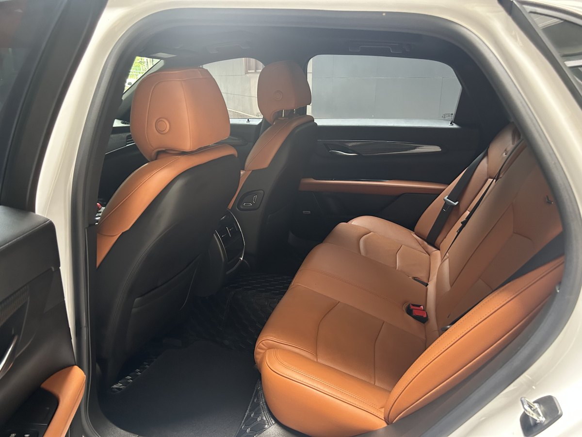 凱迪拉克 CT6  2022款 28T 豪華型圖片