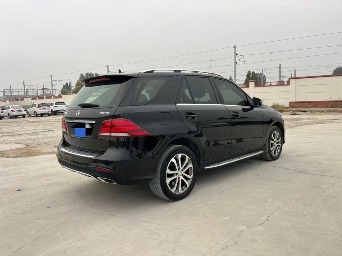 奔馳 奔馳GLE  2016款 GLE 320 4MATIC 豪華型圖片