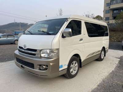 2011年6月 豐田 HIACE(進(jìn)口) 2.7L手動(dòng)標(biāo)準(zhǔn)版10座圖片