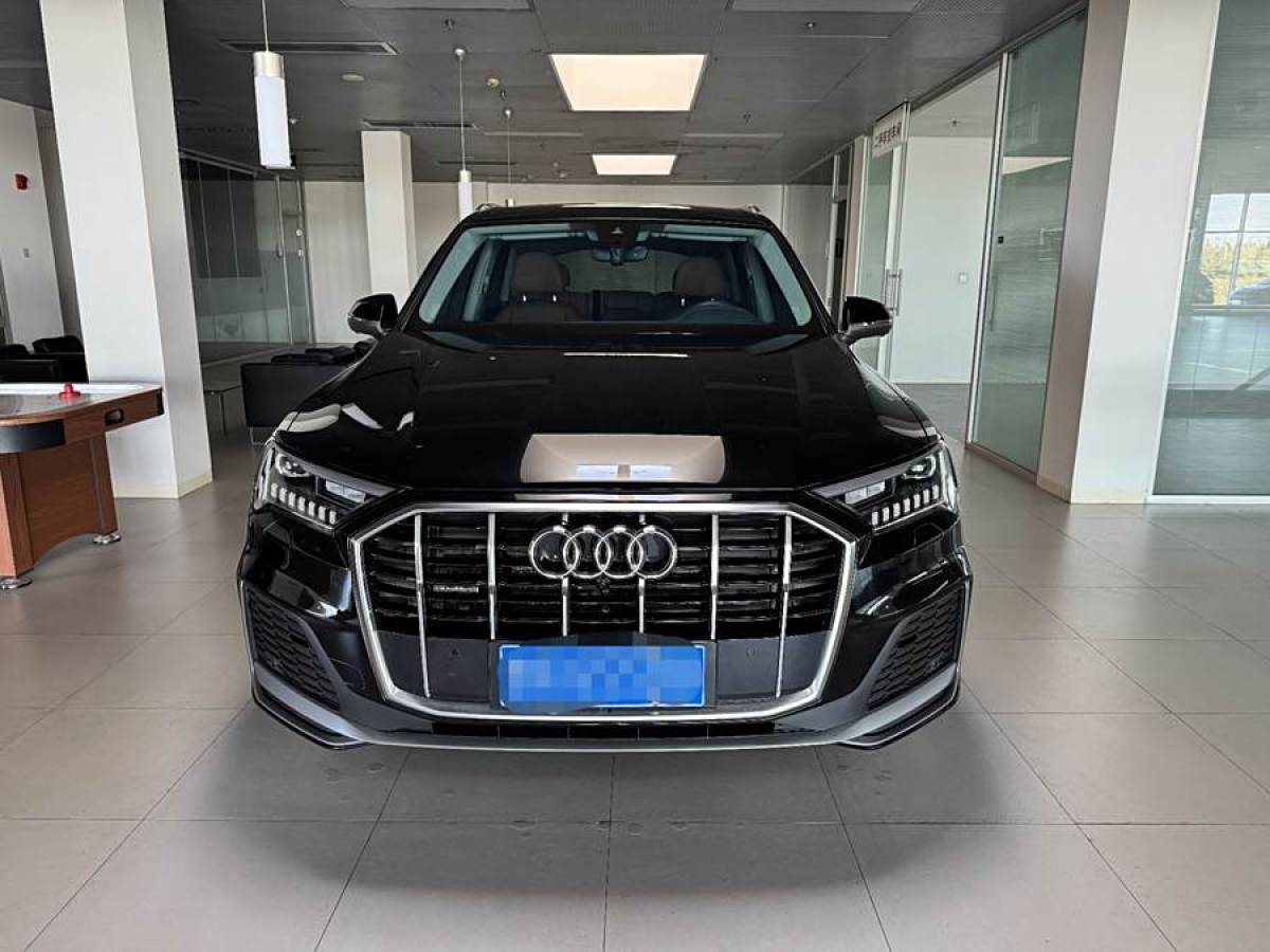 奧迪 奧迪Q7  2023款 45 TFSI quattro S line運(yùn)動(dòng)型圖片