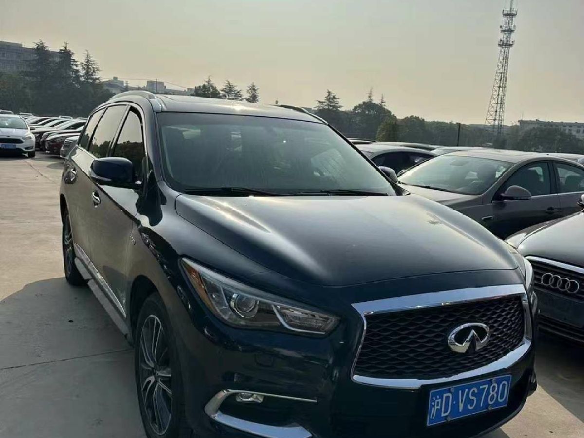 英菲尼迪 Q60  2019款 2.0T 豪華版圖片