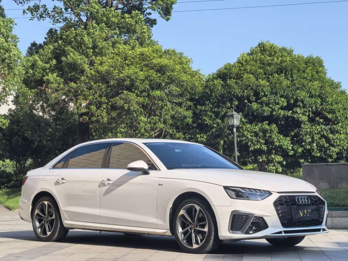奧迪 奧迪A4L  2022款 40 TFSI 時尚動感型圖片