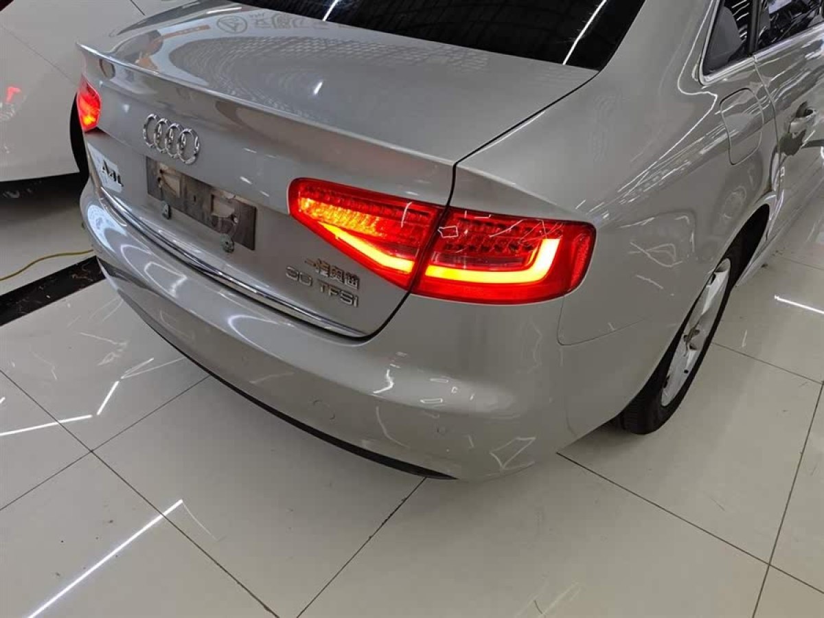奧迪 奧迪A4L  2016款 30 TFSI 典藏版 自動(dòng)舒適型圖片