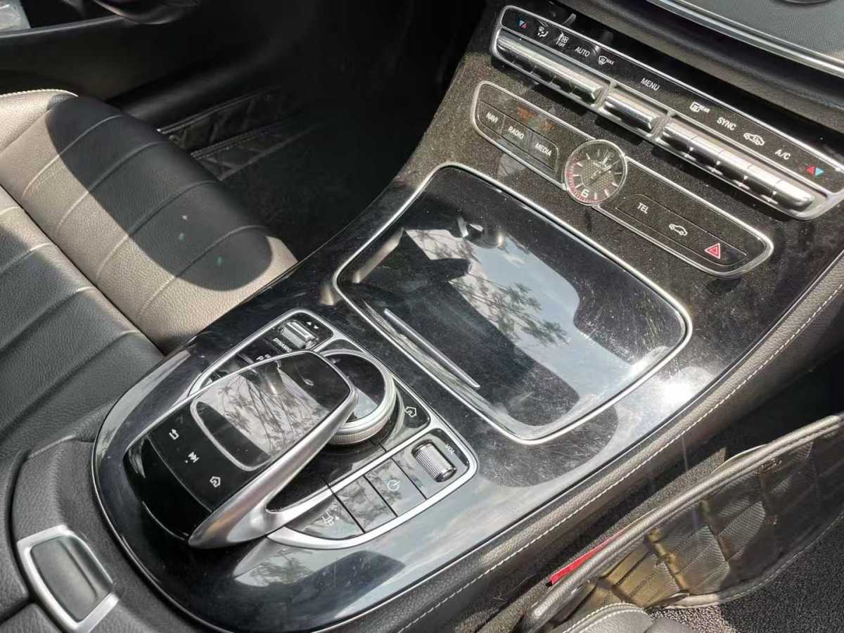 奔馳 奔馳E級(jí)  2017款 E 200 4MATIC 轎跑車圖片