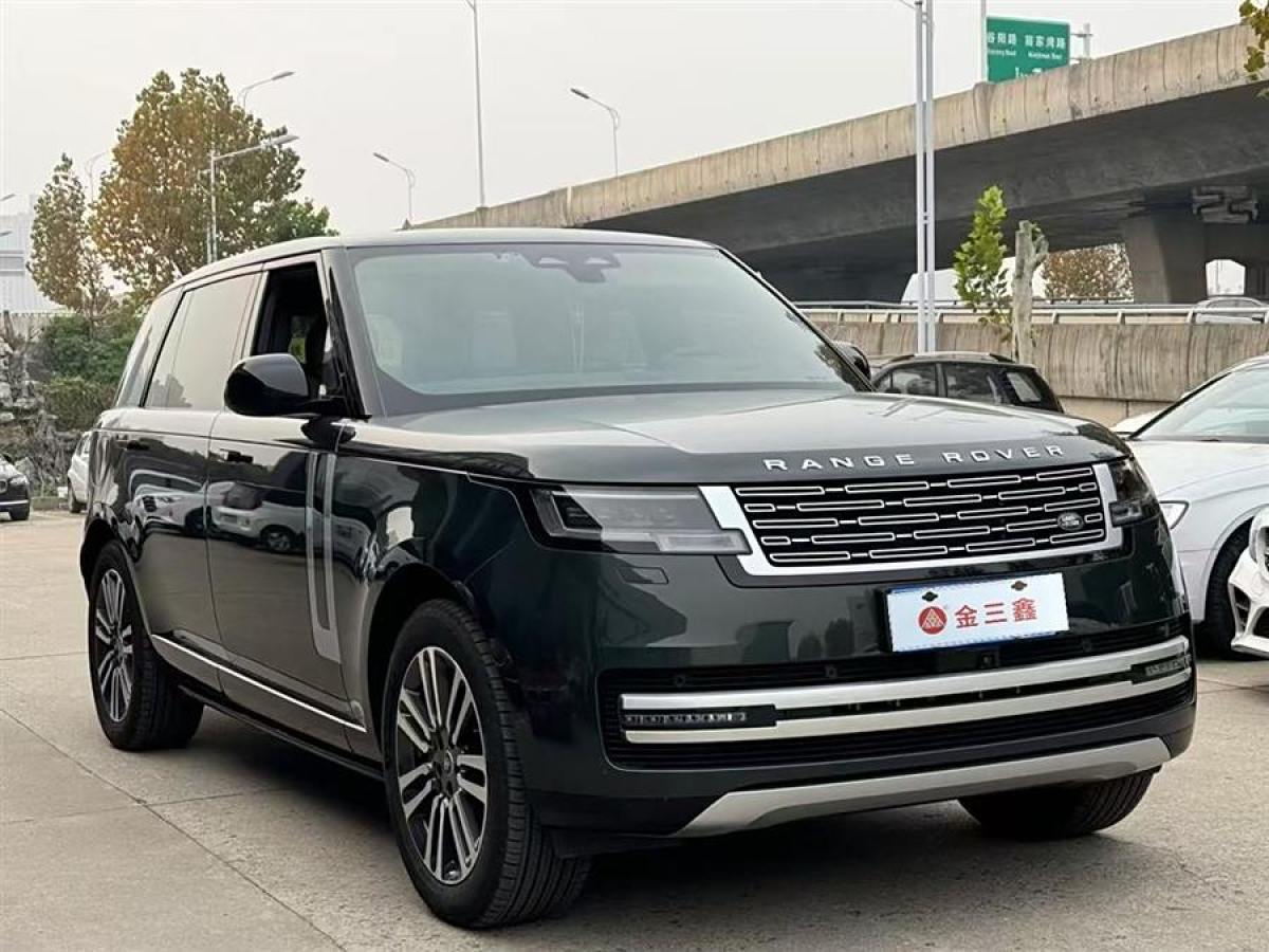 路虎 攬勝  2023款 3.0 L6 400PS 創(chuàng)世加長(zhǎng)版圖片