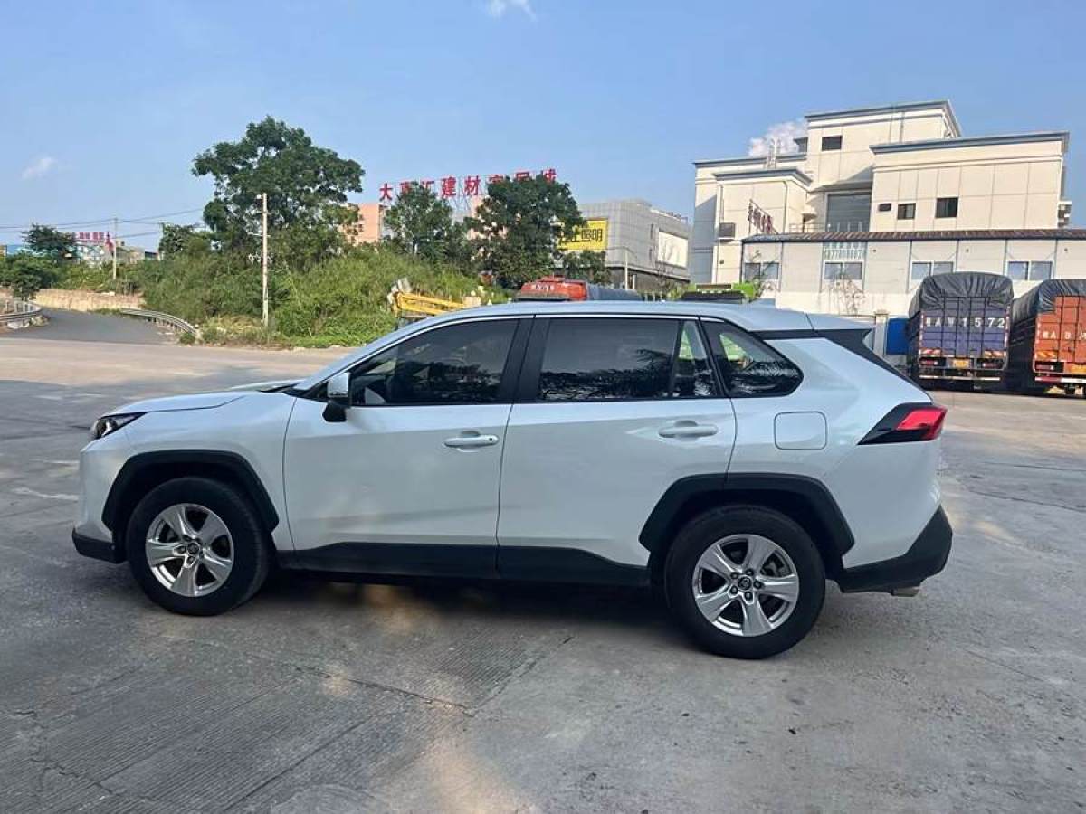 豐田 RAV4榮放  2020款 2.0L CVT兩驅(qū)都市版圖片