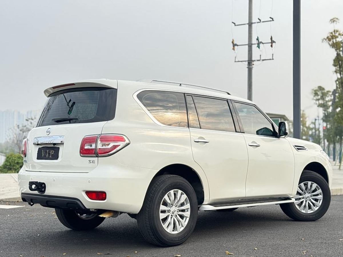 日產(chǎn) 途樂(lè)  2018款 4.0L 旗艦型圖片