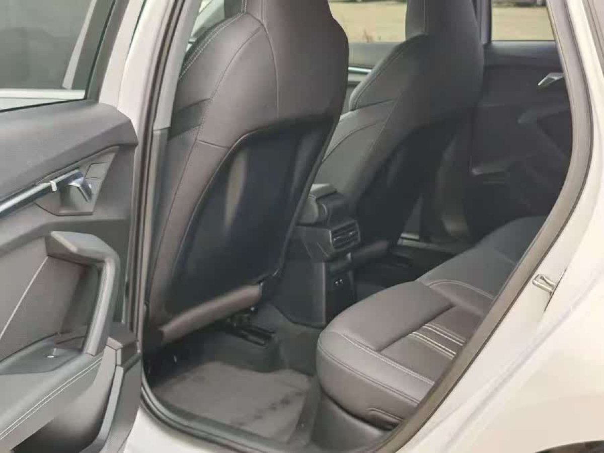 奧迪 奧迪A3  2022款 A3L Limousine 35 TFSI 時(shí)尚運(yùn)動(dòng)型圖片