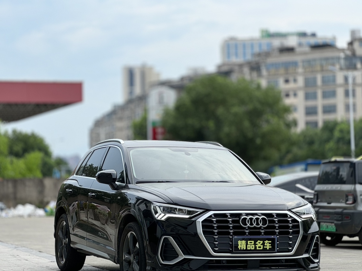 奧迪 奧迪Q3  2021款 35 TFSI 進(jìn)取動(dòng)感型圖片