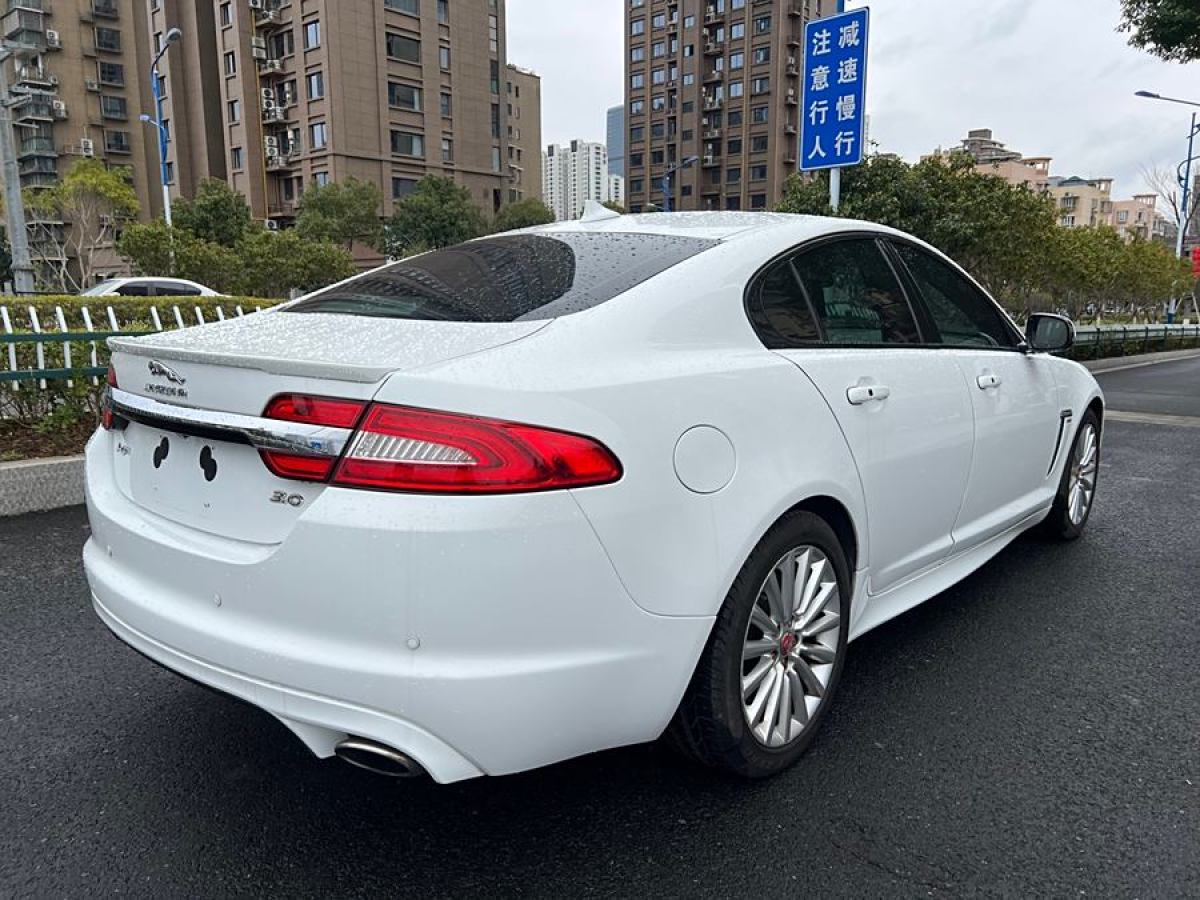 捷豹 XF  2015款 XF 3.0 SC R-Sport 豪華版圖片