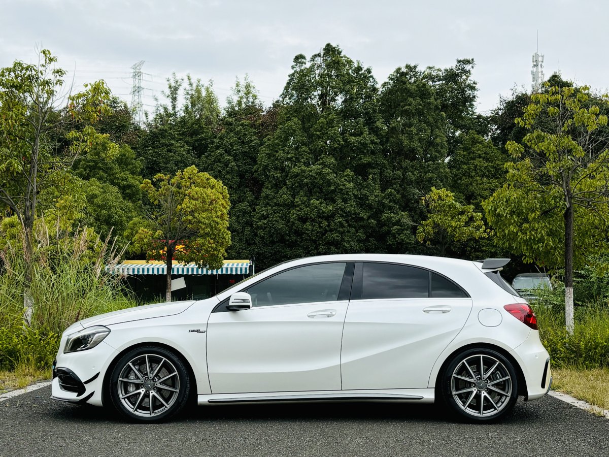 2016年9月奔馳 奔馳A級AMG  2016款 AMG A 45 4MATIC