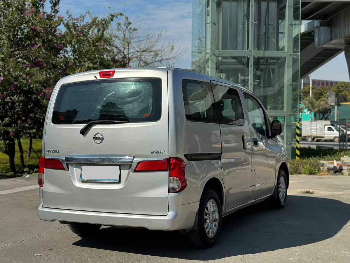 日產(chǎn) NV200  2013款 1.6L 尊貴型 國(guó)IV圖片