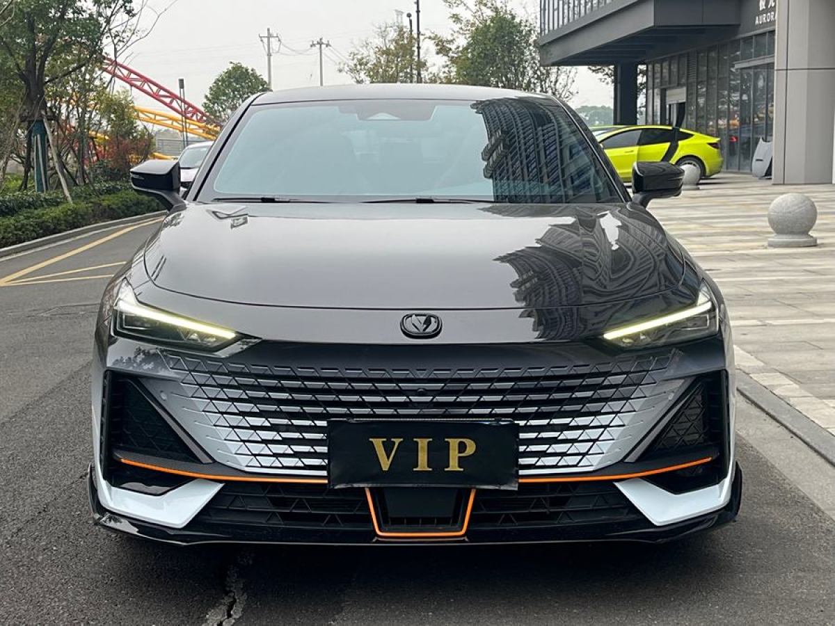 長(zhǎng)安 長(zhǎng)安UNI-V  2023款 1.5T 運(yùn)動(dòng)版圖片