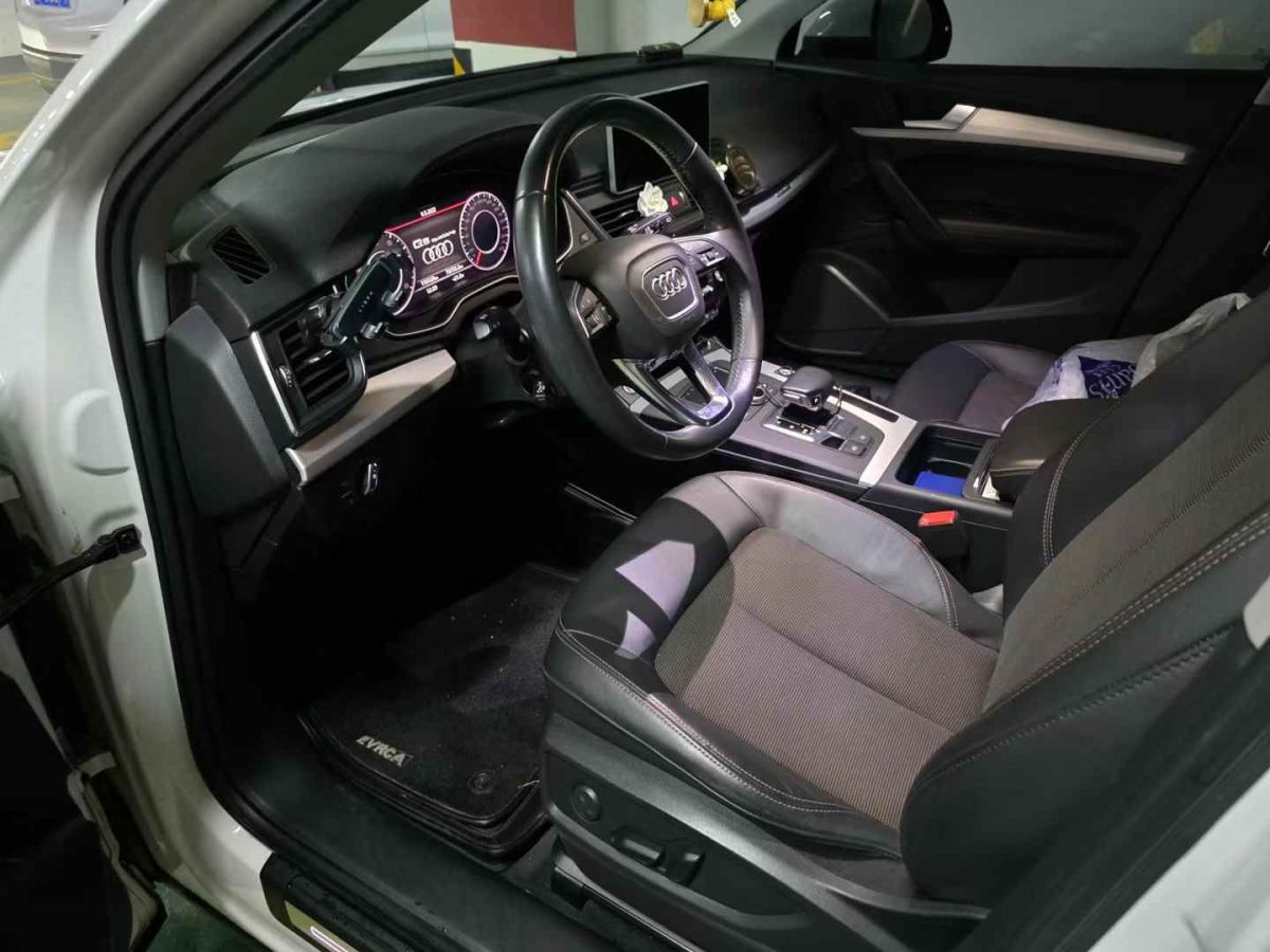 奧迪 奧迪Q5  2018款 典藏版 40 TFSI 技術(shù)型圖片