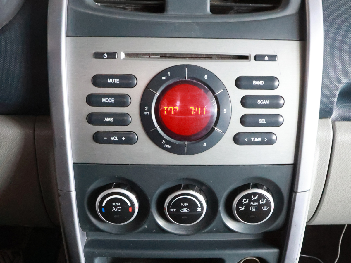 2012年3月长安 CX20  2011款 1.3L 手动运动版