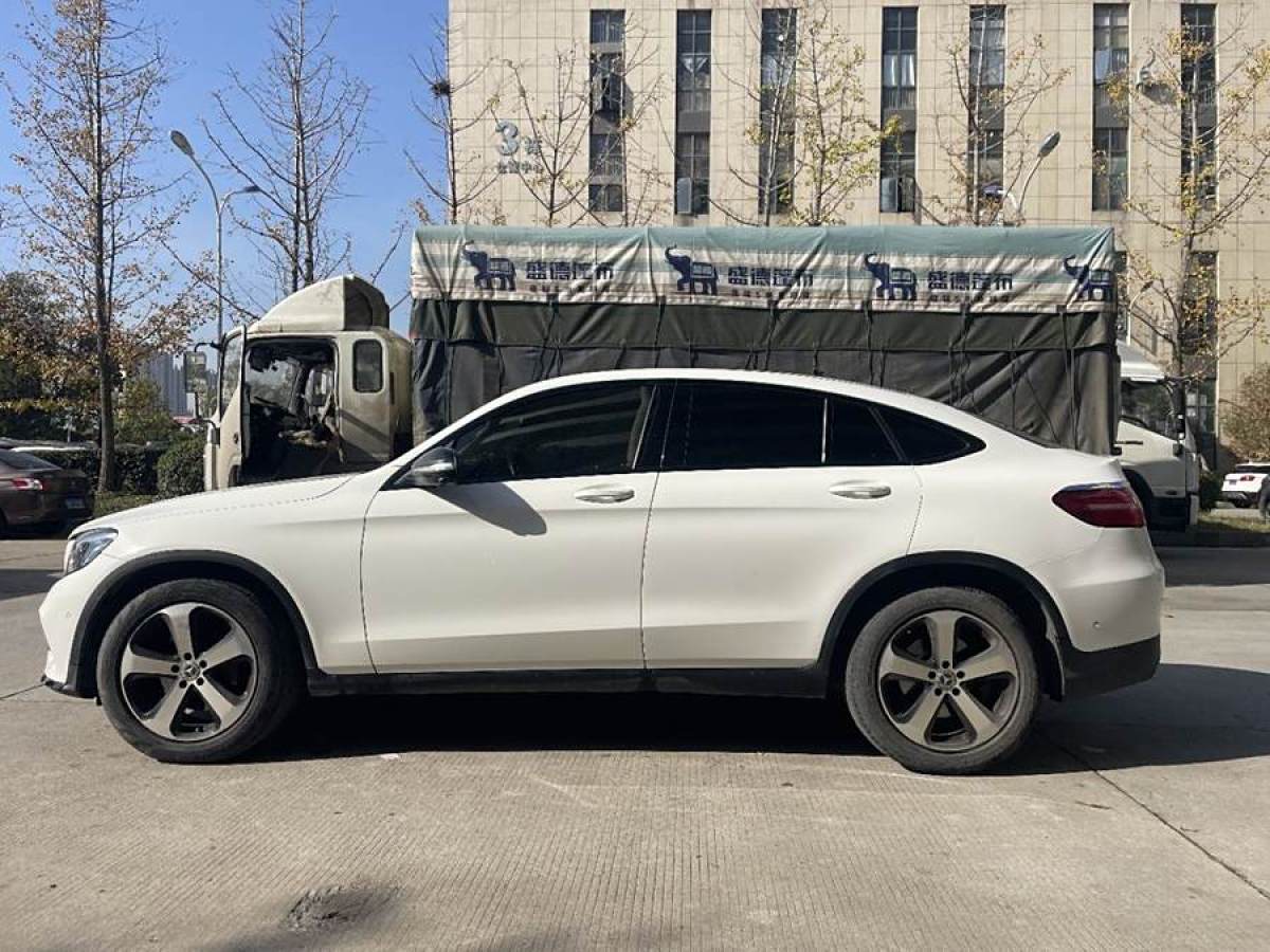 奔馳 奔馳GLC  2022款 改款 GLC 300 4MATIC 轎跑SUV圖片