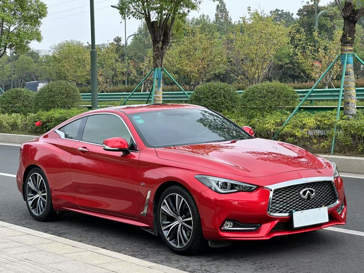 英菲尼迪 Q60  2019款 2.0T 豪华版图片