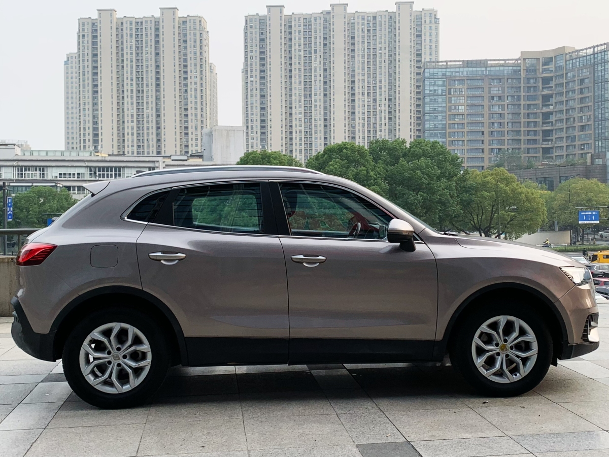 寶沃 BX5  2020款  20TGDI 自動兩驅(qū)新銳型圖片