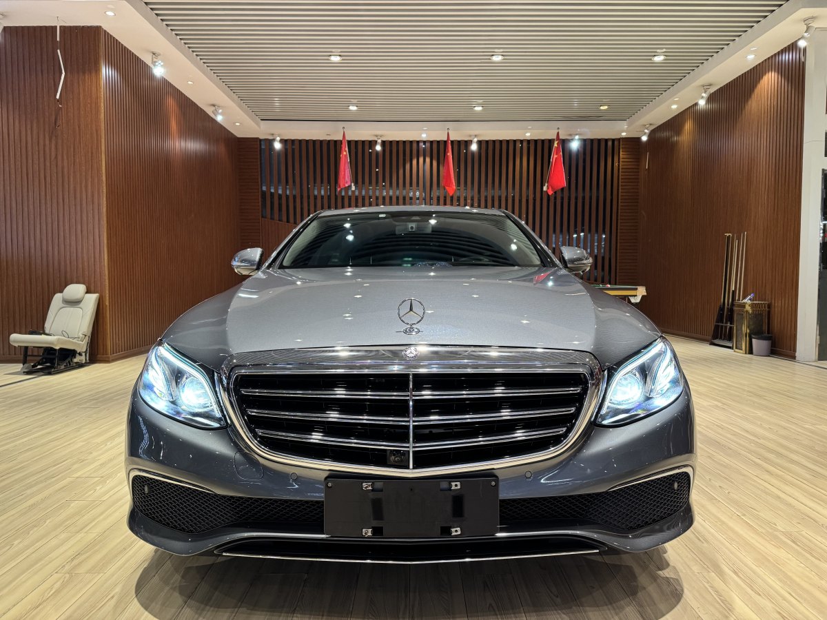 奔馳 奔馳E級  2022款 改款 E 300 L 時尚型圖片