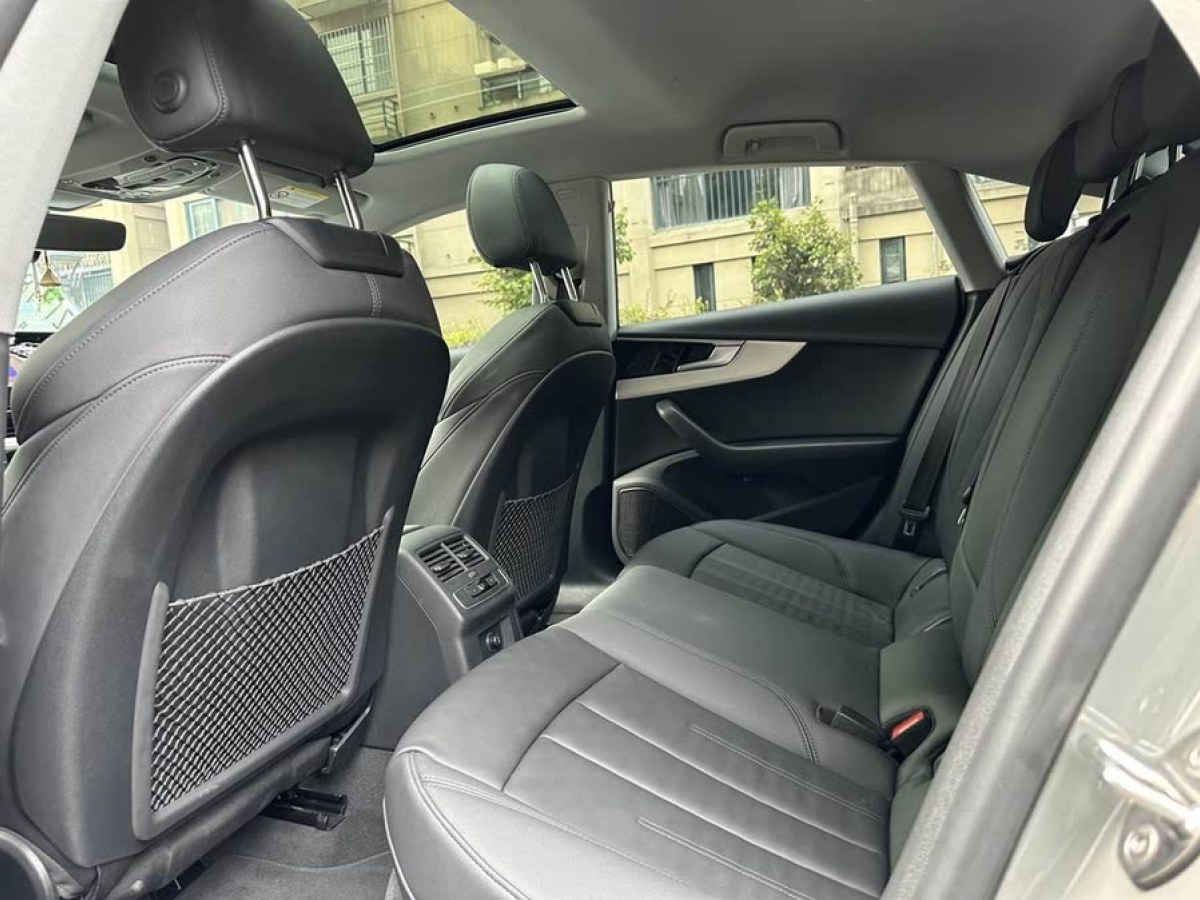 奧迪 奧迪A5  2022款 Sportback 40 TFSI 時(shí)尚致雅型圖片