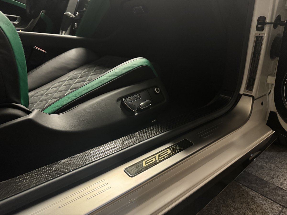 宾利 欧陆  2015款 4.0T GT3-R图片