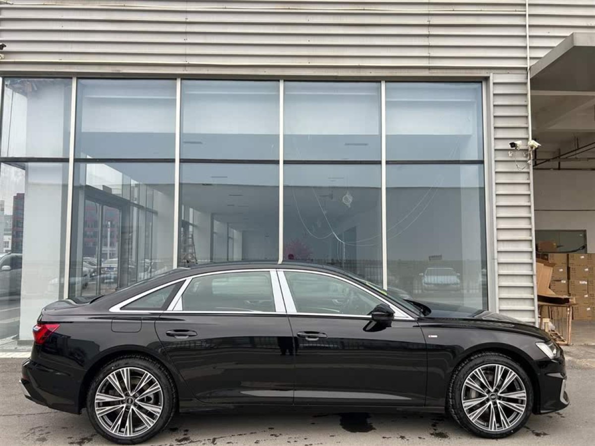 奧迪 奧迪A6L  2025款 45 TFSI quattro 臻選動感型圖片