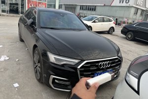 奥迪A6L 奥迪 改款 45 TFSI quattro 臻选动感型