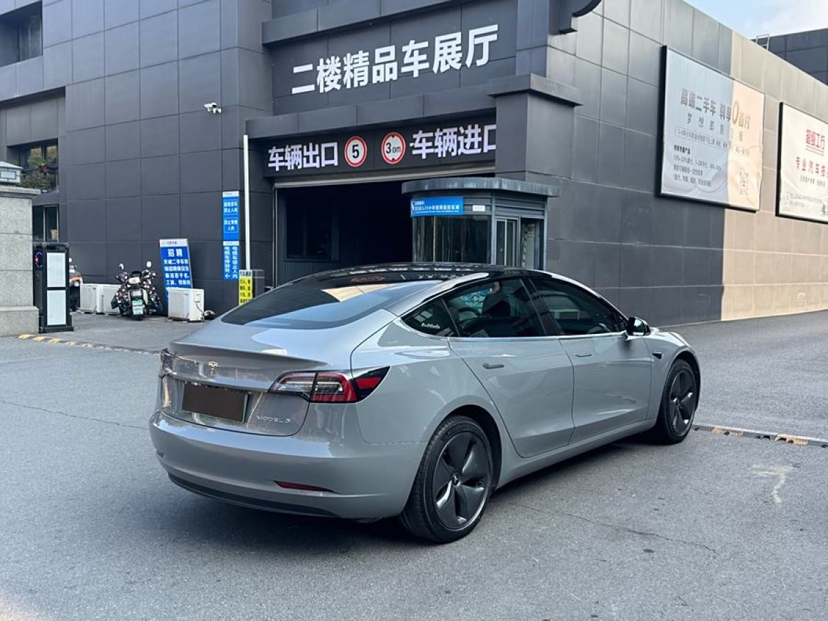 特斯拉 Model 3  2020款 改款 標(biāo)準(zhǔn)續(xù)航后驅(qū)升級(jí)版圖片