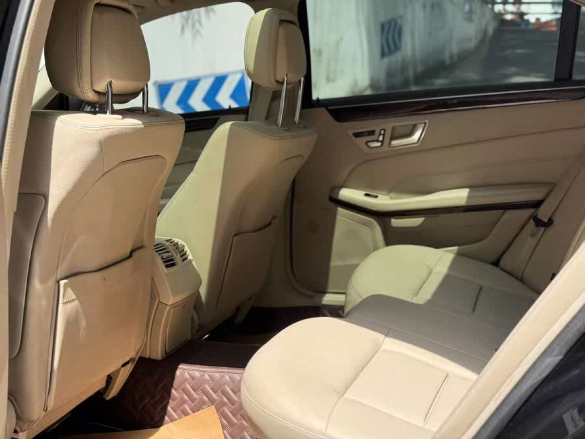 奔馳 奔馳E級(jí)  2014款 改款 E 260 L 豪華型圖片