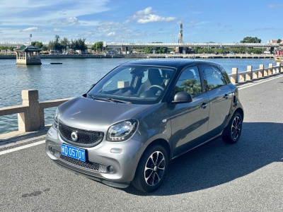 2017年11月 smart forfour 1.0L 52千瓦激情版图片