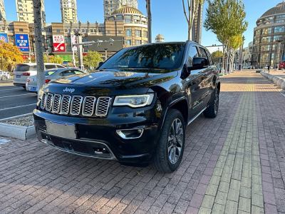 2017年6月 Jeep 大切諾基(進(jìn)口) 3.6L 豪華導(dǎo)航版圖片