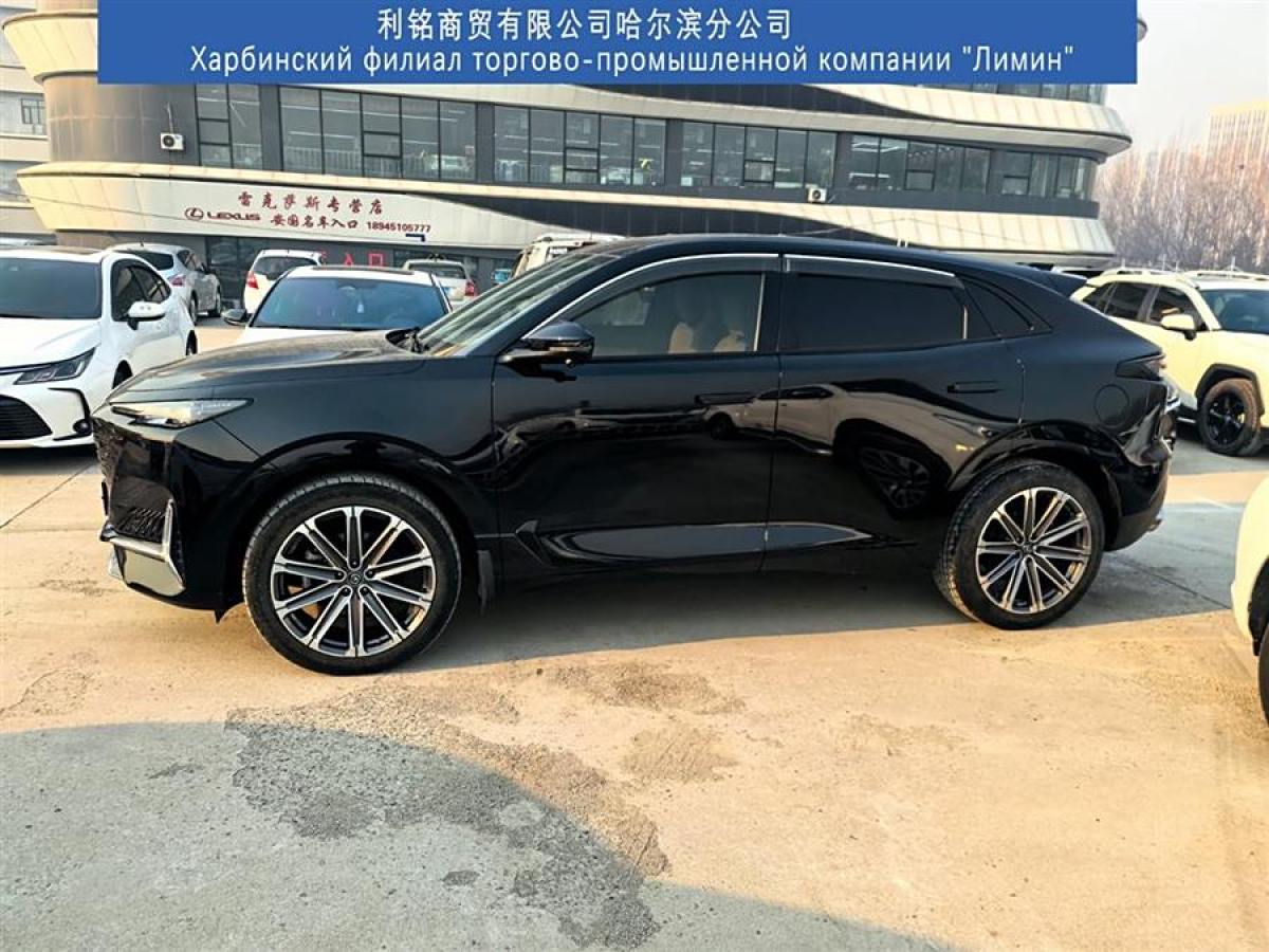 長(zhǎng)安 長(zhǎng)安UNI-K  2021款 2.0T 全輪驅(qū)動(dòng)尊貴型圖片